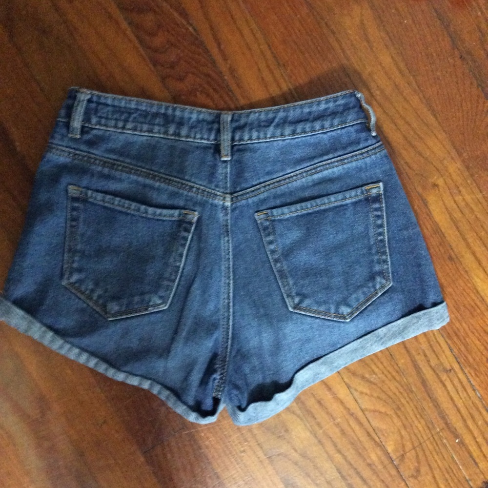 Bullhead High Rise Shorts - Picture 3 of 5